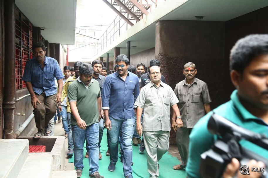 Jakkanna-Movie-Team-Visited-Hyderabad-Theaters